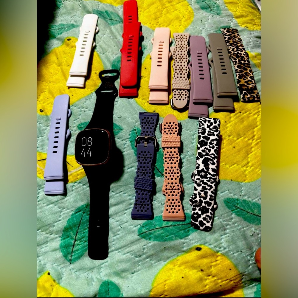 Fitbit Versa 4 with Straps and Charger